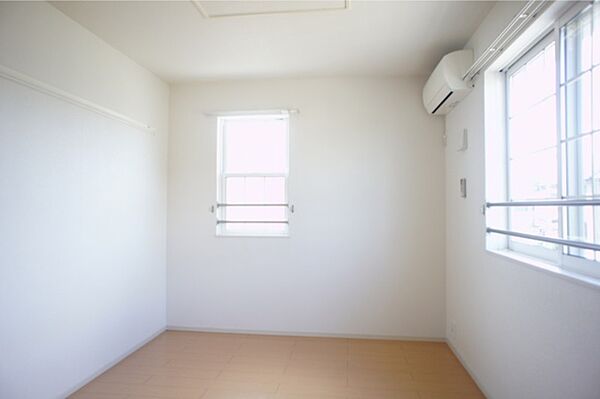 apartment 栃木県小山市東城南４丁目28-3　関口ビル1階