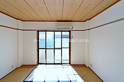 プチメゾン井原 1階1Kのリビング/ダイニング