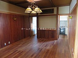 ユトリロつつじが丘3 3階5LDKのリビング/ダイニング