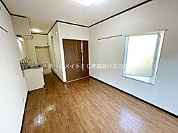 セントラルヒルズC 1階ワンルームのリビング/ダイニング