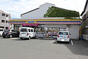ミニストップ鴨田町店 444m