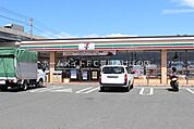 セブンイレブン豊橋前芝町店 278m