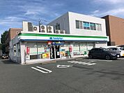 ファミリーマート豊橋東脇店 680m