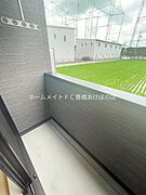 同型完成モデル