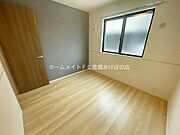 同型完成モデル