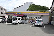 ミニストップ豊橋鴨田町店 271m