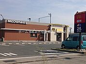 マクドナルド1号線小坂井店 962m
