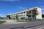 豊橋市立大崎小学校 830m