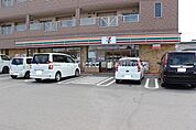 セブンイレブン豊橋新栄町店 123m