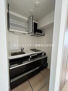 同型完成モデル