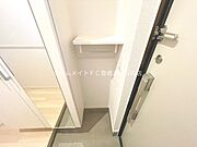 同型完成モデル