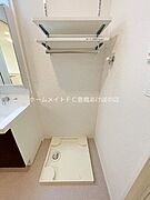 同型完成モデル