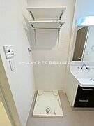 同型完成モデル