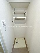 同型完成モデル