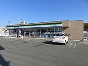 ファミリーマート豊橋瓜郷前川店 657m