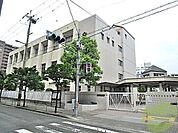 大阪市立北中島小学校 348m