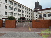 大道南小学校 1152m