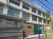 西淡路小学校 913m
