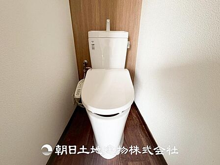 【トイレ】大切な1人時間。寛ぎだけではない、快適な生活を送る為に必要なもの。毎日使う場所だから、より快適な空間に仕上げられています。