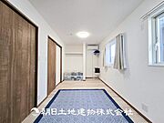 【居室】ご自宅で快適に過ごす条件は、一人ひとり違います。個性が強すぎないシンプルな内装とシンプルなデザインで統一しております。居住していく中であなただけの【幸せマイホーム】を創り上げて下さい。