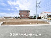 【外観写真】家族の色を映し出す洗練された邸宅は、ずっと輝き続けながらいつしか街の風景に溶け込んでいきます。