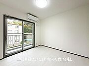 【居室】ご自宅で快適に過ごす条件は、一人ひとり違います。個性が強すぎないシンプルな内装とシンプルなデザインで統一しております。居住していく中であなただけの【幸せマイホーム】を創り上げて下さい。
