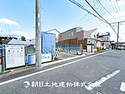 【外観写真】暮らしの中でのたくさんの光と心地よい風を演出してくれています。見事なまでの開放的な空間をお楽しみください