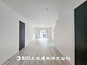 【リビング】大切なご家族、招いた友人と過ごすひと時を溢れる光が優しく包み込む空間。大切な人とともに、心穏やかに過ごすひととき。家族との時間、自分の時間を大切にできる空間を作りました。