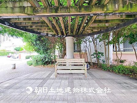 【現地写真】温かい太陽を感じる事ができるのは、目の前に遮るものが無いから。彼方に広がる風景が絵画のように広がります。