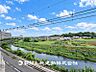 その他：【現地写真】爽やかな青空の下に贅沢なほどに降り注ぐ陽光、豊かな居住性と、クオリティが見事に調和した空間は、住まうことの喜びを感じさせてくれます。