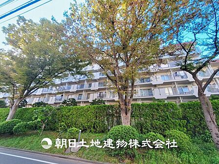 【外観・立地】表現された空間はたくさんの光を浴び、風を感じ、暮らしを豊かにしてくれます。家族の思い出を刻んでいきます。