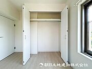 【収納】子供部屋にも寝室にも、便利な全居室収納スペース付ですので、各部屋の荷物がすっきりまとまります。
