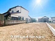 【外観写真】おしゃれな雰囲気や自然の潤い、親しみやすさといった特徴を、街に新たな価値をもたらし続けてくれます。