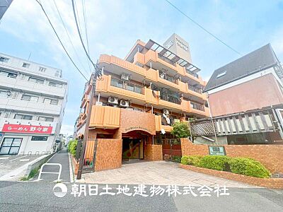 外観：【外観写真】その家から感じられる、気品・上質・重厚感・極細やかさ、そのすべては見た者に安らぎを与える特別な空間です。ここに住むからこそ意味がある。すべての（始まり）をここから迎えましょう。