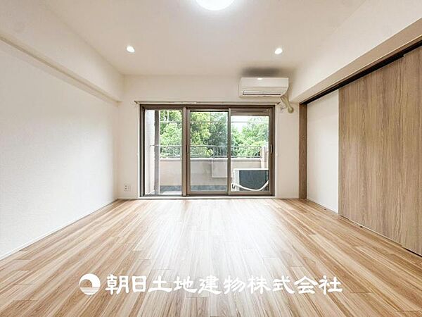 リビング/ダイニングを拡大表示