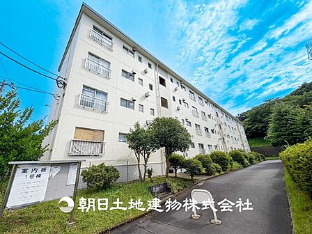【外観・立地】その家から感じられる、気品・上質・重厚感・極細やかさ、そのすべては見た者に安らぎを与える特別な空間です。