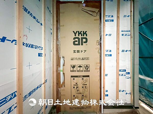 玄関を拡大表示