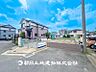 外観：【外観・立地】家族の色を映し出す洗練された邸宅は、ずっと輝き続けながらいつしか街の風景に溶け込み人と共に歩んいきます。