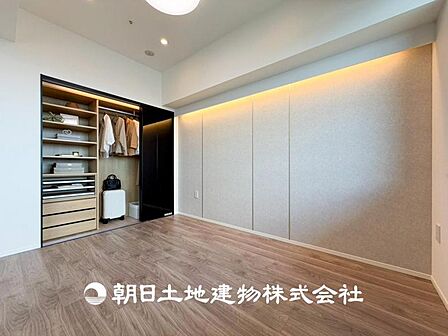 【洋室】大切な家族一人ひとりの大切な個別空間。趣味・感性で個性的に飾って頂けるようシンプルに仕上げてあります。