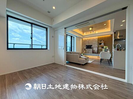 【洋室】大切な家族一人ひとりの大切な個別空間。趣味・感性で個性的に飾って頂けるようシンプルに仕上げてあります。