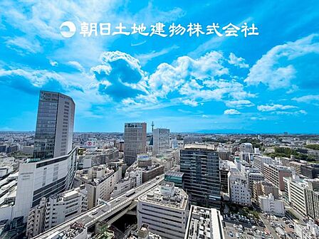 【眺望】部屋から眺める景色はお部屋のインテリアの一部です。開放感ある景色は季節や天候によって変化する素敵な絵画ですね!