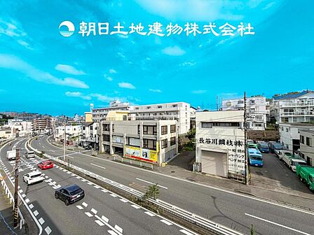 【眺望】部屋から眺める景色はお部屋のインテリアの一部です。開放感ある景色は季節や天候によって変化する素敵な絵画ですね!