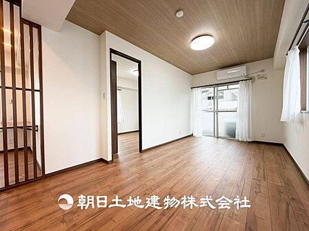 【リビング】家族や友人との時間など1番多くの時間を過ごす空間だからこそ快適な空間を目指してプランニングしました