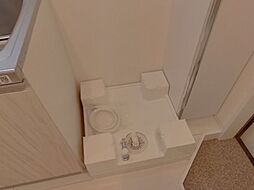 イン・フィールド北千住 102 1階1Kのリビング/ダイニング