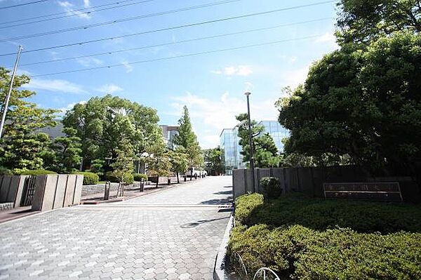 画像22:私立東海学園大学名古屋キャンパス 350m