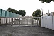 名古屋市立御劔小学校 210m
