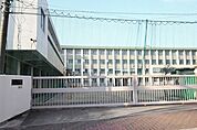 名古屋市立白鳥小学校 514m