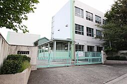 ファミリーマート山下通店 496m
