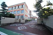 名古屋市立村雲小学校 302m