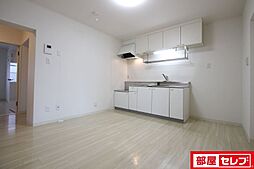 関取ハイム 1階4LDKのリビング/ダイニング